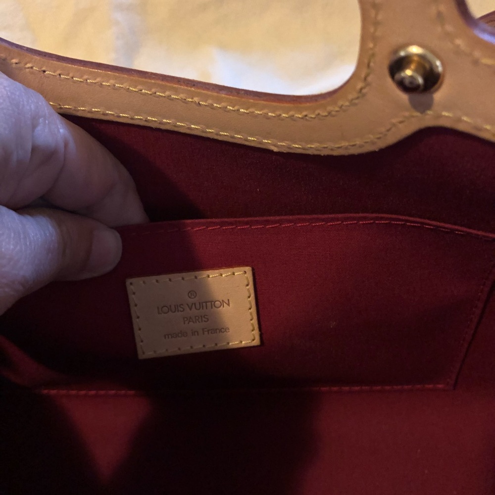 Louis Vuitton Roxbury Drive - Picture 7 of 8